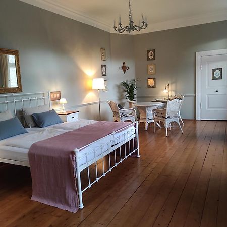 Gartenzimmer Im Schloss Neuhausen Neuhausen  Exterior foto