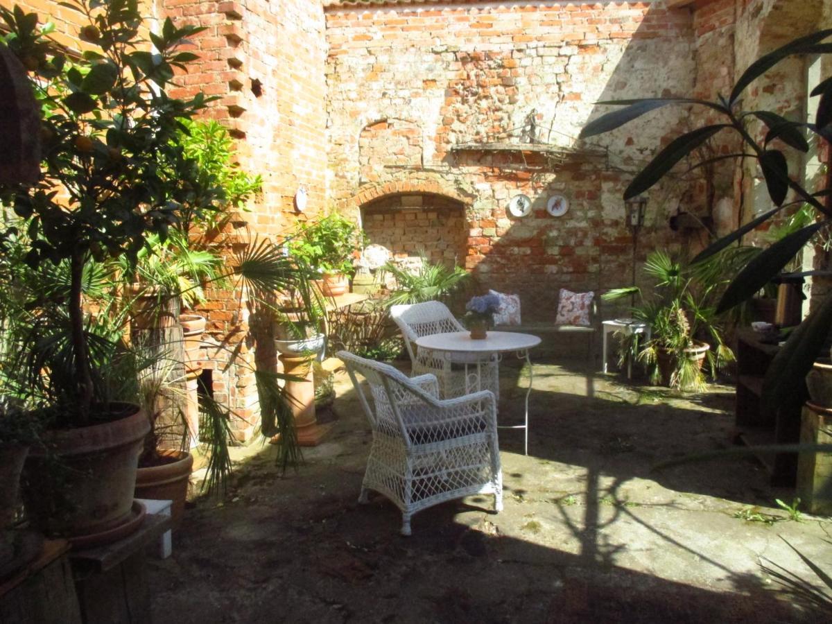 Gartenzimmer Im Schloss Neuhausen Neuhausen  Exterior foto